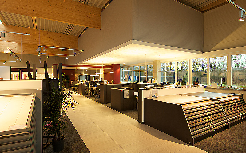 Fliesen und Naturstein in Würselen